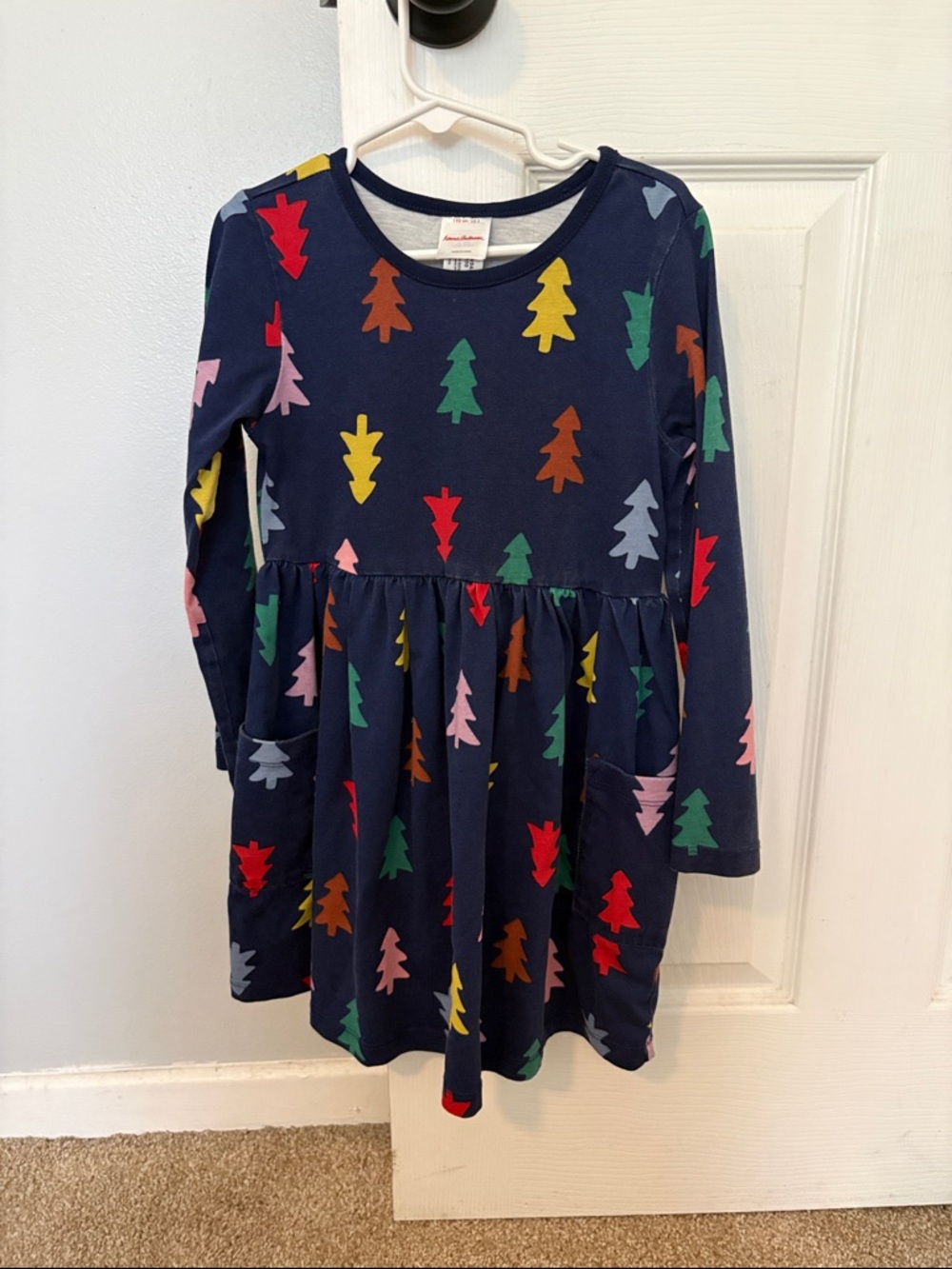 Hanna Andersson Navy Long-Sleeve Dress with Multicolor Tree Prints